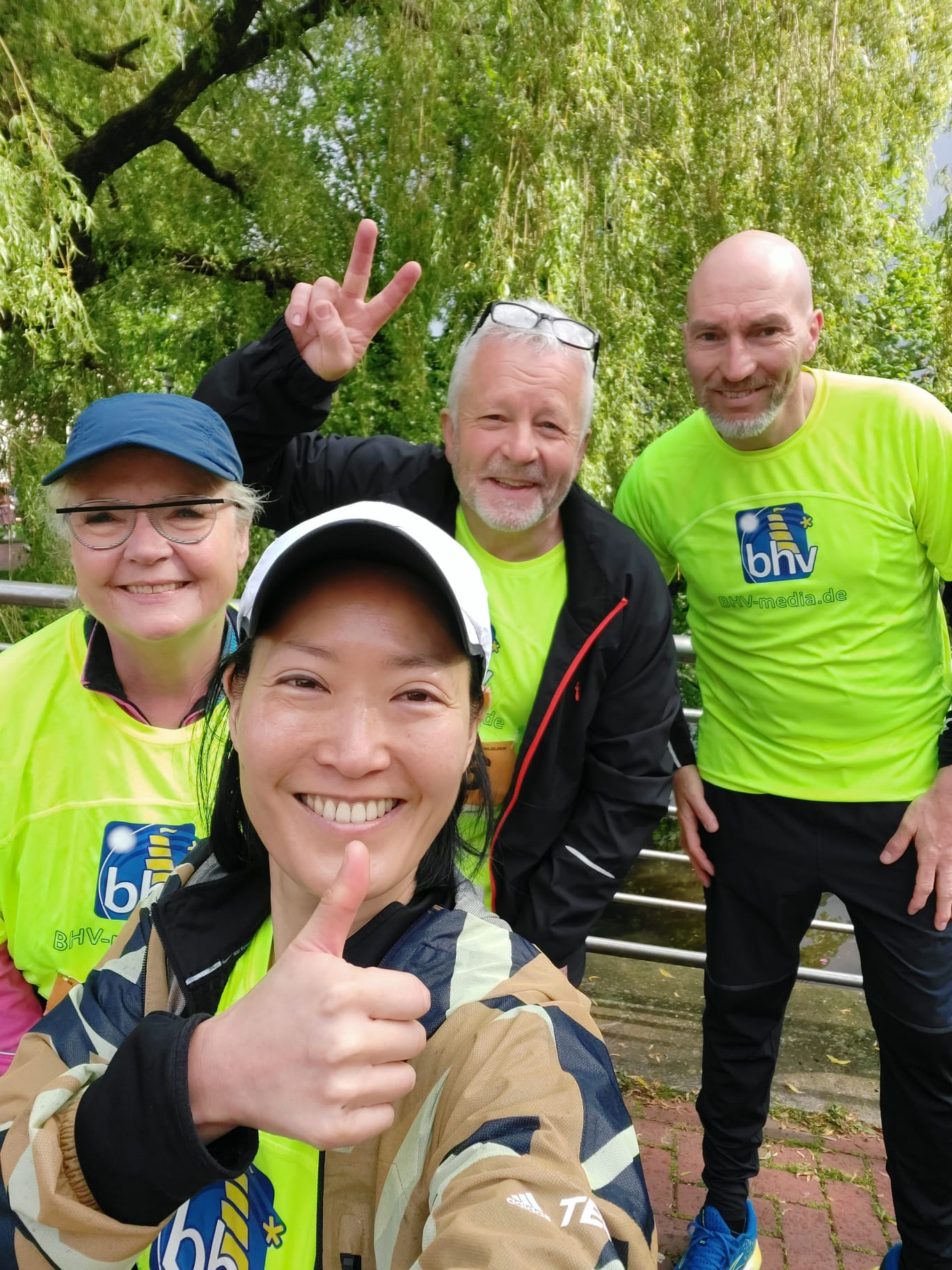 Man kann auch Spaß haben beim Lauftreff mit netten Menschen im Bürgerpark Bremerhaven